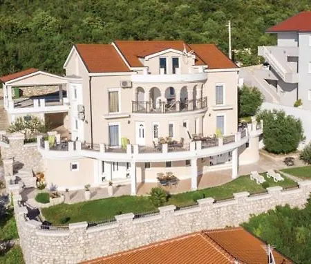 Apartament Jurkovic 6 Komarna